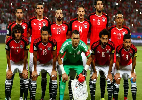 آیا کف بینی دست صحت دارد؟ | بررسی علمی و دیدگاه‌ها
