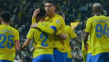 عباس کیارستمی روی پوستر بازی پرسپولیس و النصر+ عکس
