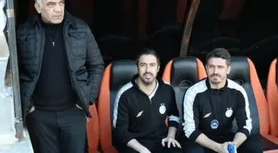 آشتی‌کنان وریا غفوری با یک تراکتوری در یزد+ عکس 