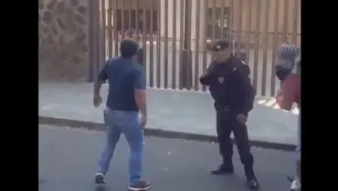 اعتراض متفاوت در مکزیک؛ سفارت آمریکا زیر باران تخم‌مرغ