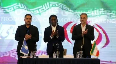 کار سیدورف با استقلال رسما آغاز شد