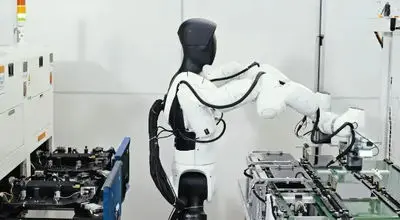 آینده از راه رسید؛ AgiBot رباتی که خودش در کارخانه آموزش می‌بیند