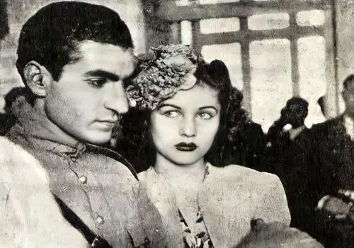 عکسی کمتر دیده شده از محمدرضا پهلوی در خدمت سربازی