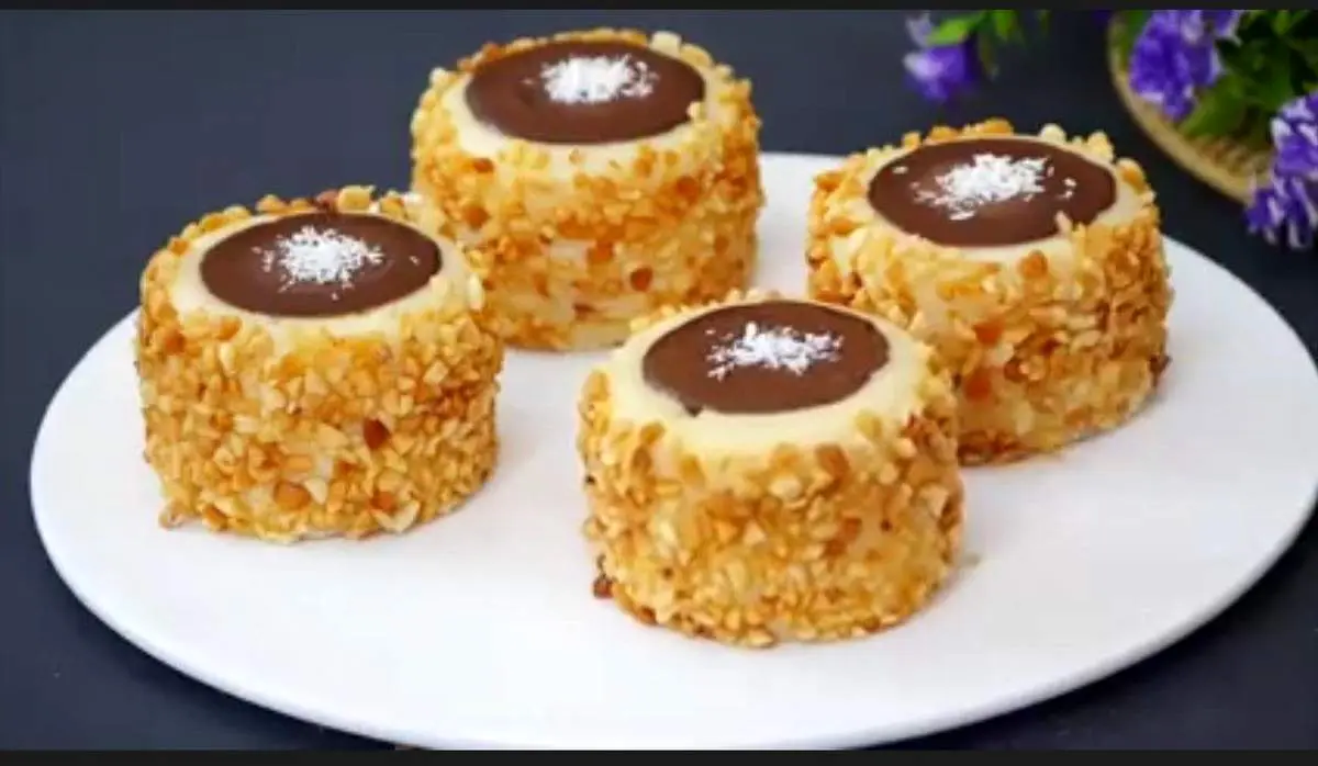 طرز تهیه لذیذترین دسر شکلاتی بدون نیاز به فر+ فیلم