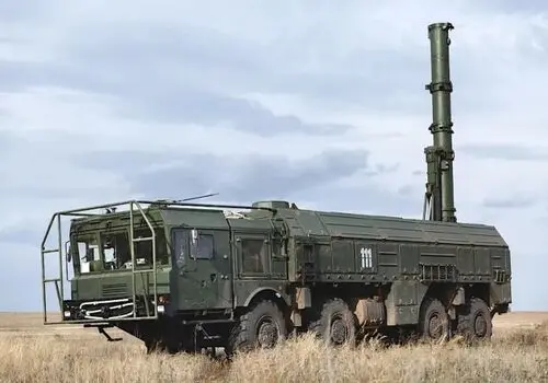 ماکرون، پوتین را با تحریم بیشتر تهدید کرد