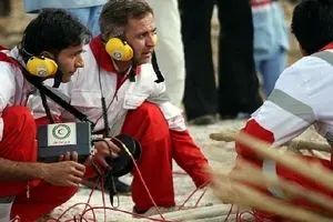 حمله موشکی به شعاع ۵۰ تا ۱۰۰ متری مراکز درمانی تهران