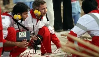 لحظه معجزه‌آسای نجات کودک خردسال از زیر آوار + فیلم
