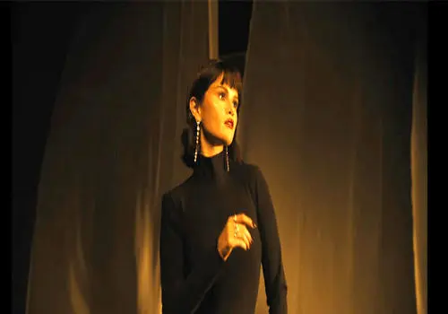 «سلنا گومز» در حال خرید در SoHo در نیویورک؛ سال 1388