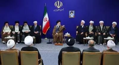 رهبر انقلاب اسلامی: نوآوری علمی و اندیشه سیاسی دو ویژگی علامه نائینی است
