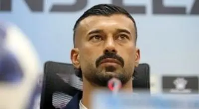 تصویری که خبر از جدایی رامین رضاییان از استقلال می‌دهد