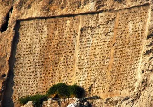 حمله سارق بدون نقاب به ملی پوش زن در روز روشن!