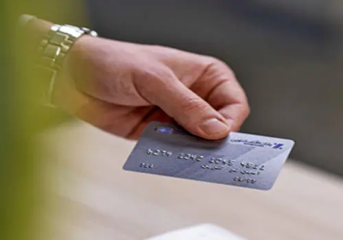 تمدید خودکار سه ماهه کارت‌های بانکی