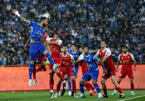 شور و شوق تماشاگران استقلال و پرسپولیس 2 ساعت مانده دربی+ عکس