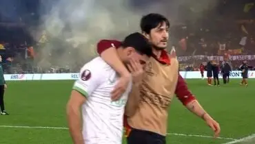 چشمان اشکبار جهانبخش و دلداری سردار به او سوژه شد!+ فیلم