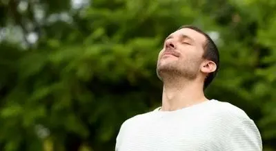 هر روز فقط 5 دقیقه تنفس عمیق داشته باشید؛ به این دلایل