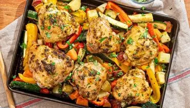 ناهارت با من: طعم بی‌نظیر مرغ با سیر و جعفری؛ یک غذای ساده و خوشمزه برای تمام سلیقه‌ها