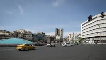 تصویر توجه‌برانگیز از دیوارنگاره میدان انقلاب
