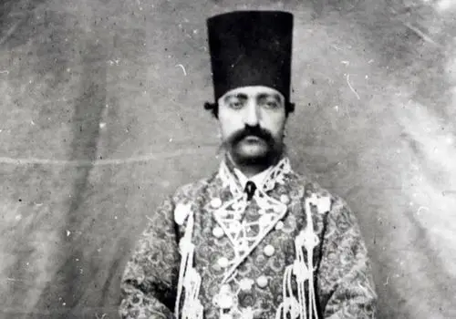 عکس‌هایی از نوه‌های ناصرالدین شاه؛ از ترشی‌انداختن تا گردش عاشقانه