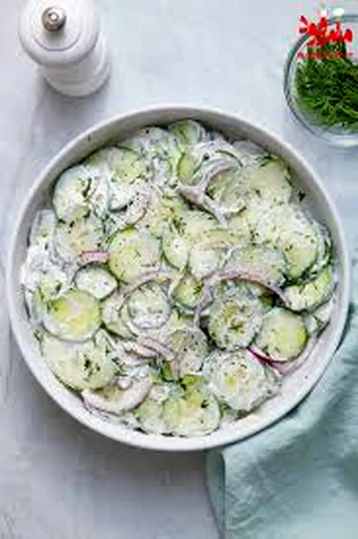 طرز تهیه سالاد خامه ای خیار