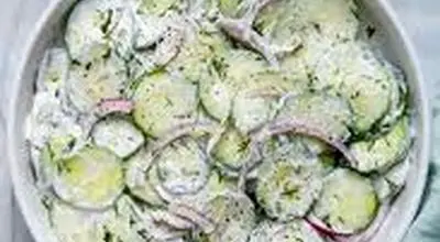 طرز تهیه سالاد خامه ای خیار