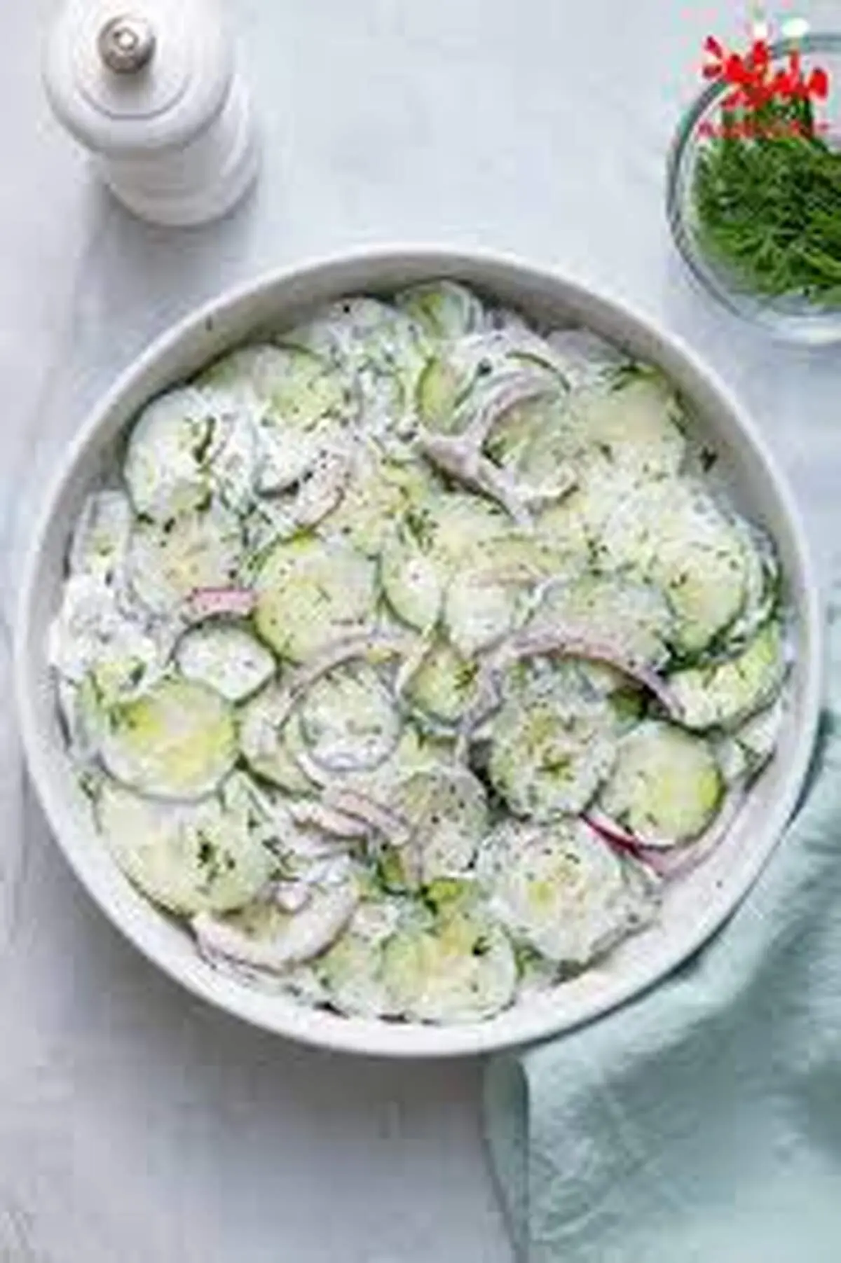 طرز تهیه سالاد خامه ای خیار