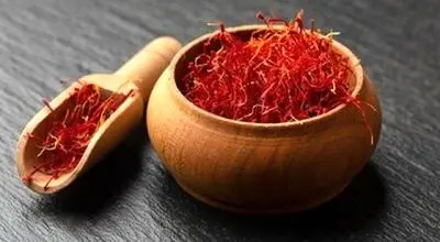 چطور زعفران ایران با عنوان افغانستان به جهان می‌رود؟