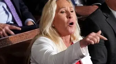 نماینده سابق کنگره آمریکا: ترامپ و دولتش دیوانه شده‌اند