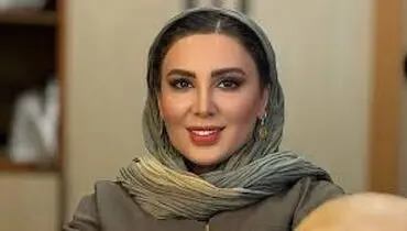 سلفی آسانسوری لیلا بلوکات با رفقا