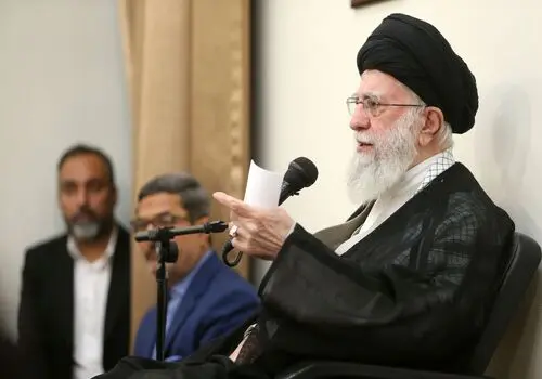 ماجرای تذکر رهبر انقلاب به مسئول صندوق  110 + فیلم