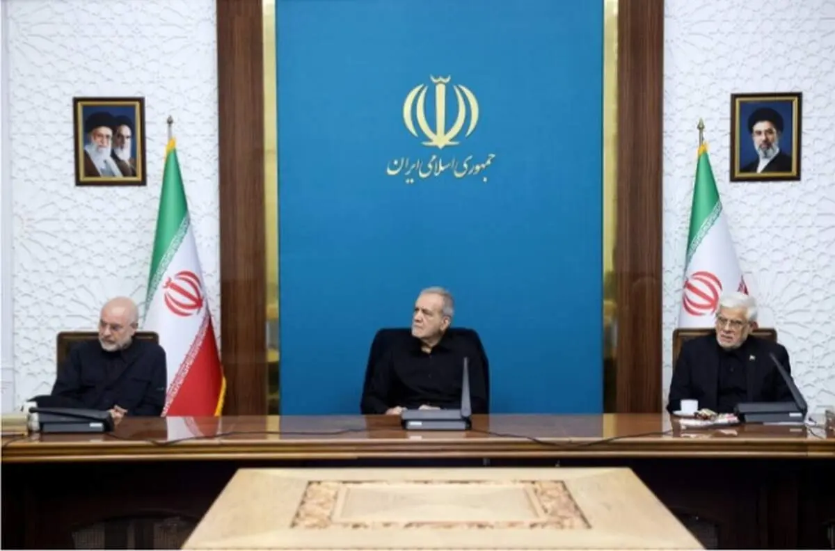 پزشکیان: همه دستگاه‌ها برای حضور مردم در مراسم وداع و تشییع رهبر شهید انقلاب تلاش کنند