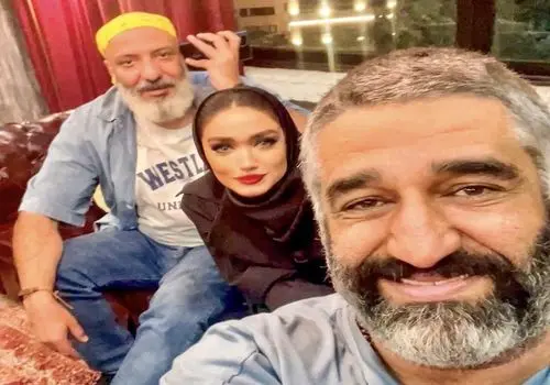 اندر احوالات فرزانه قاسم‌زاده «افعی دایناسور»؛‌ استایل جذاب خانوم بازیگر در جدیدترین پستش!