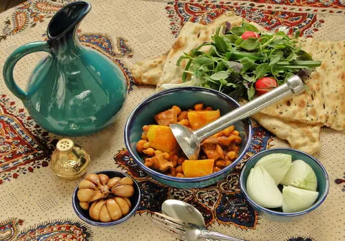 طرز تهیه آبگوشت سنتی؛ غذای نوستالژیک و محبوب ایرانی‌