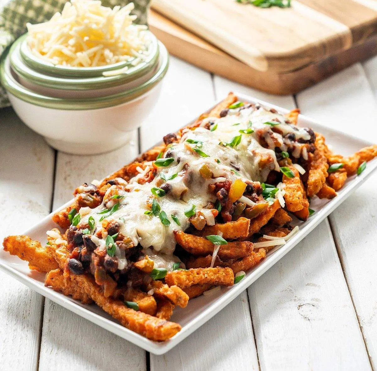 شام امشب با من: سیبزمینی سرخشده با تاپینگ چیلی لوبیا!