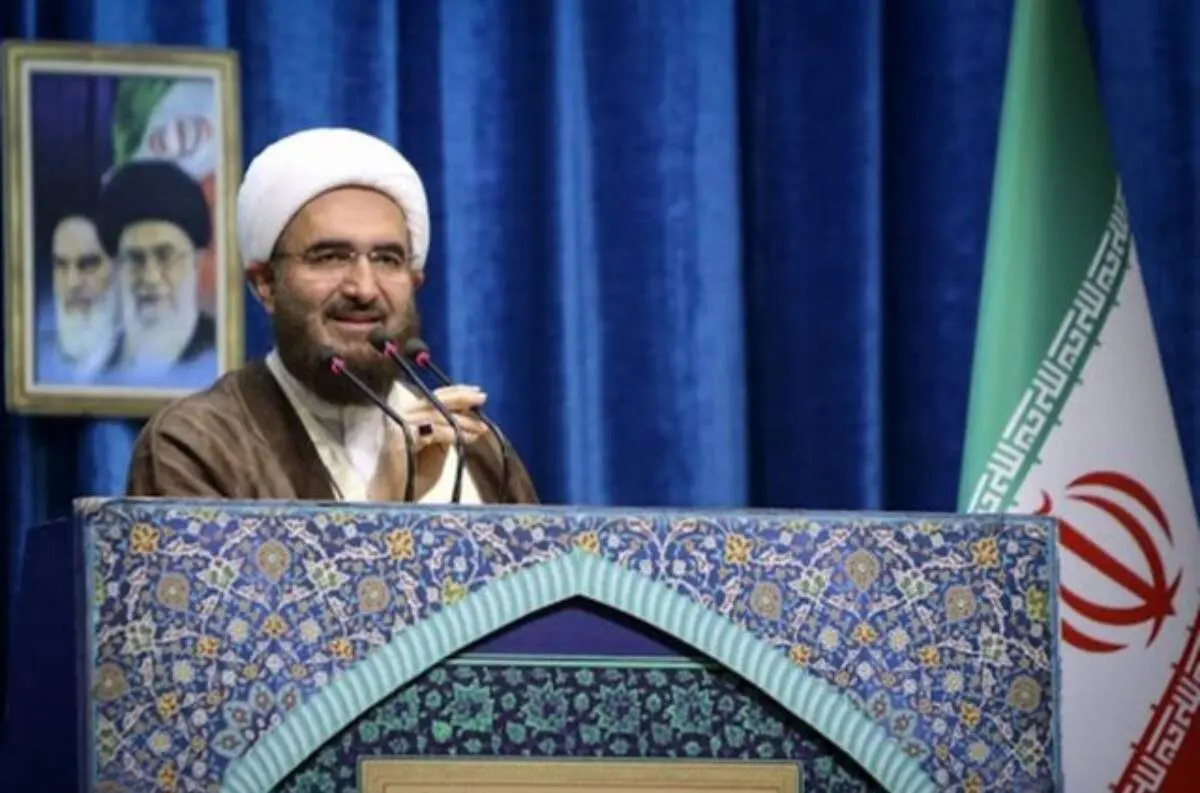 حاج علی اکبری: تنگه هرمز قابل مذاکره نیست/ «موشک آبی» آماده پرتاب به قلب دشمن است