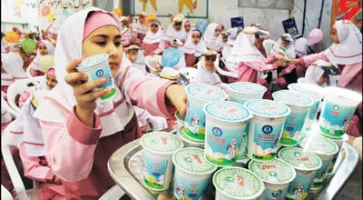 خبر خوش برای دانش آموزان: از فردا در مدارس شیر توزیع می شود