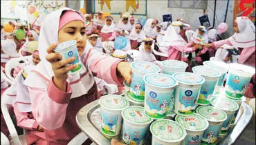 بلایی که شیر رایگان بر سر دانش آموزان این شهر آورد!+ فیلم