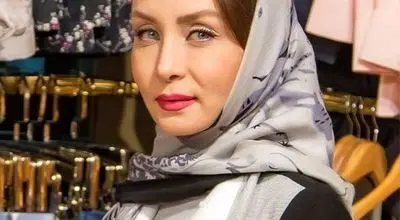 تفریحات باکلاس حدیث فولادوند در کنار استخر+عکس