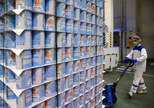 آژیر قرمز در بازار شیرخشک/غذای نوزادان در گرو بحران ارزی