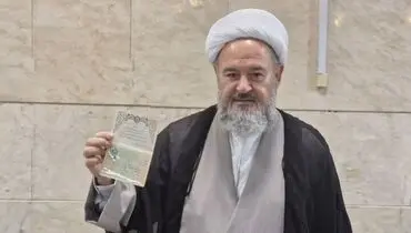 حجت الاسلام اکبری داوطلب ریاست جمهوری ۱۴۰۳ شد+ عکس