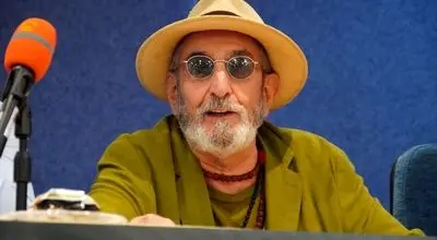 فرهاد آئیش: دخترها دنبال آدرس خانه من هستند!/ویدیو 