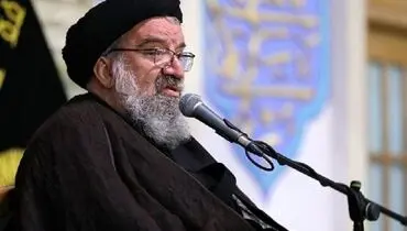 ژست جالب احمد خاتمی مقابل کاظم صدیقی در نماز جمعه+عکس