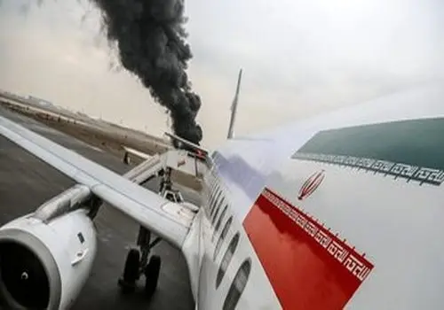 برخورد هواپیمای سبک با ساختمان فرودگاه تبریز+عکس