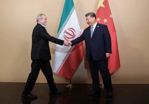 ایران و روسیه تفاهم‌نامه ساخت نیروگاه‌های هسته‌ای کوچک امضا کردند