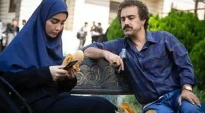 قاب پربازدید سارای پایتخت در کنار خواننده مشهور