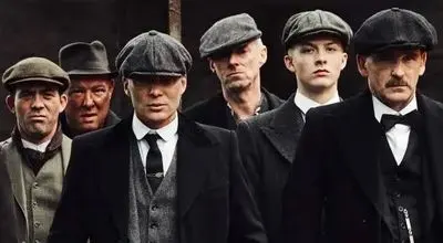 انتشار نخستین تصاویر رسمی از فیلم «پیکی بلایندرز» با بازگشت تامی شلبی + عکس