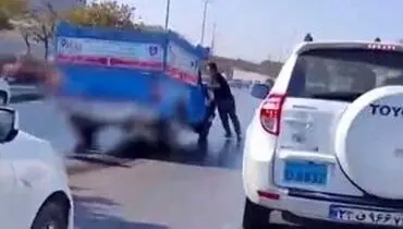 حرکت عجیب راننده نیسان پس از تصادف در مشهد!/ویدیو 