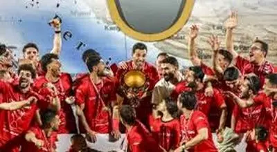 حرکت عجیب بیرانوند با جام قهرمانی در هواپیما+عکس

