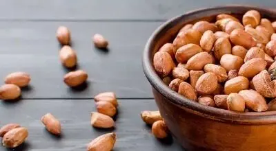 تأثیر شگفت‌انگیز مصرف روزانه بادام‌زمینی بر عملکرد مغز