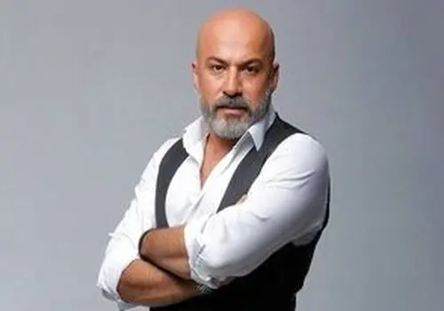 بازنشر یک ویدیوی قدیمی ؛ مراسم تشییع مرحوم خسرو شکیبایی 