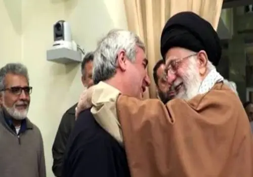 عکس: ابراهیم حاتمی کیا در راهپیمایی خودجوش مردم